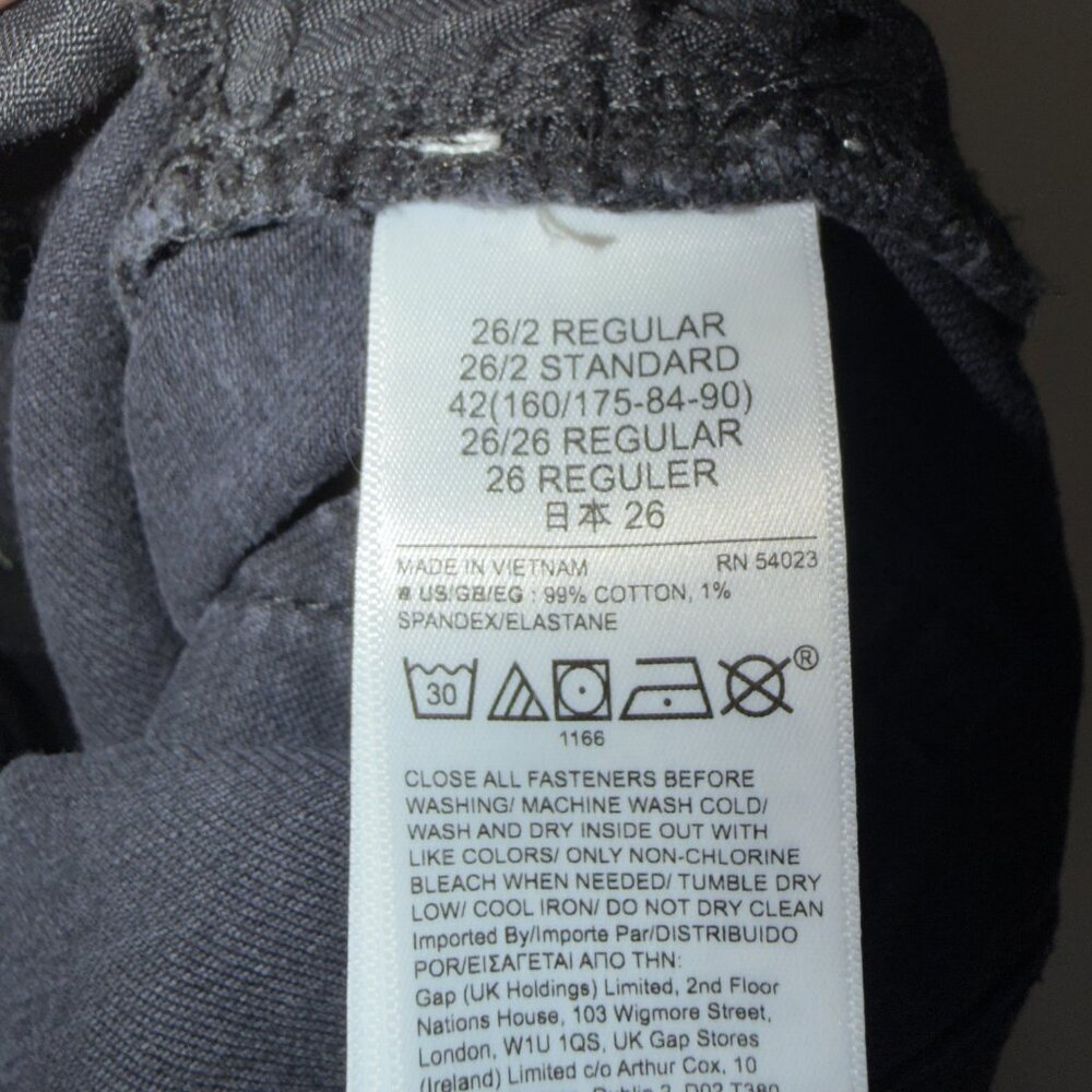 GAP Cheeky Midi Shorts 2/26 High Rise Black Frayed - Picture 4 of 5